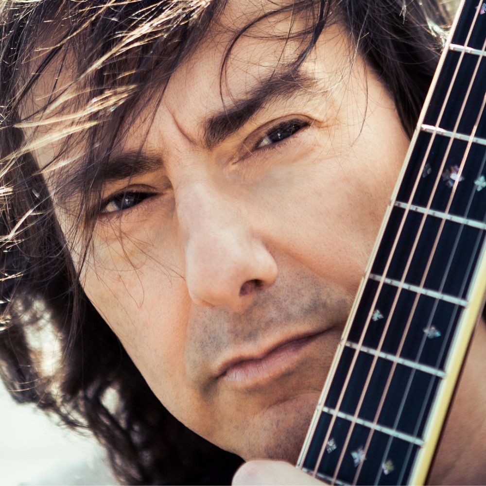 Pippo_Pollina_Press_3_by_Lena_Semmelroggen_website.jpg